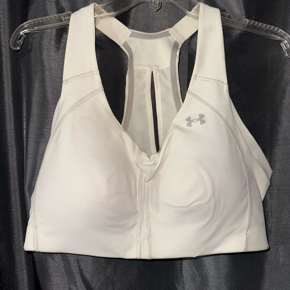 Under armour heat gear sports bra white size 36C